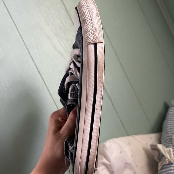Women’s converse size 7 - Picture 7 of 7